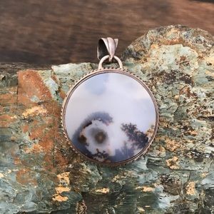 STERLING SILVER DENDRITIC AGATE ROUND PENDANT